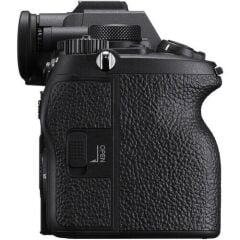Sony A7R V (ILCE‑7RM5/B) – Only Body