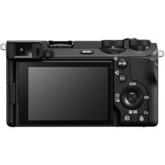 Sony α6700 (ILCE‑6700M/B) – Kit Lens Dahil Gövde + 18‑135 mm