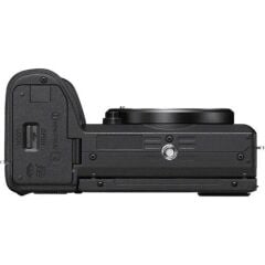 Sony α6600 (ILCE‑6600M/B) – Kit Şekilde (18‑135 mm)